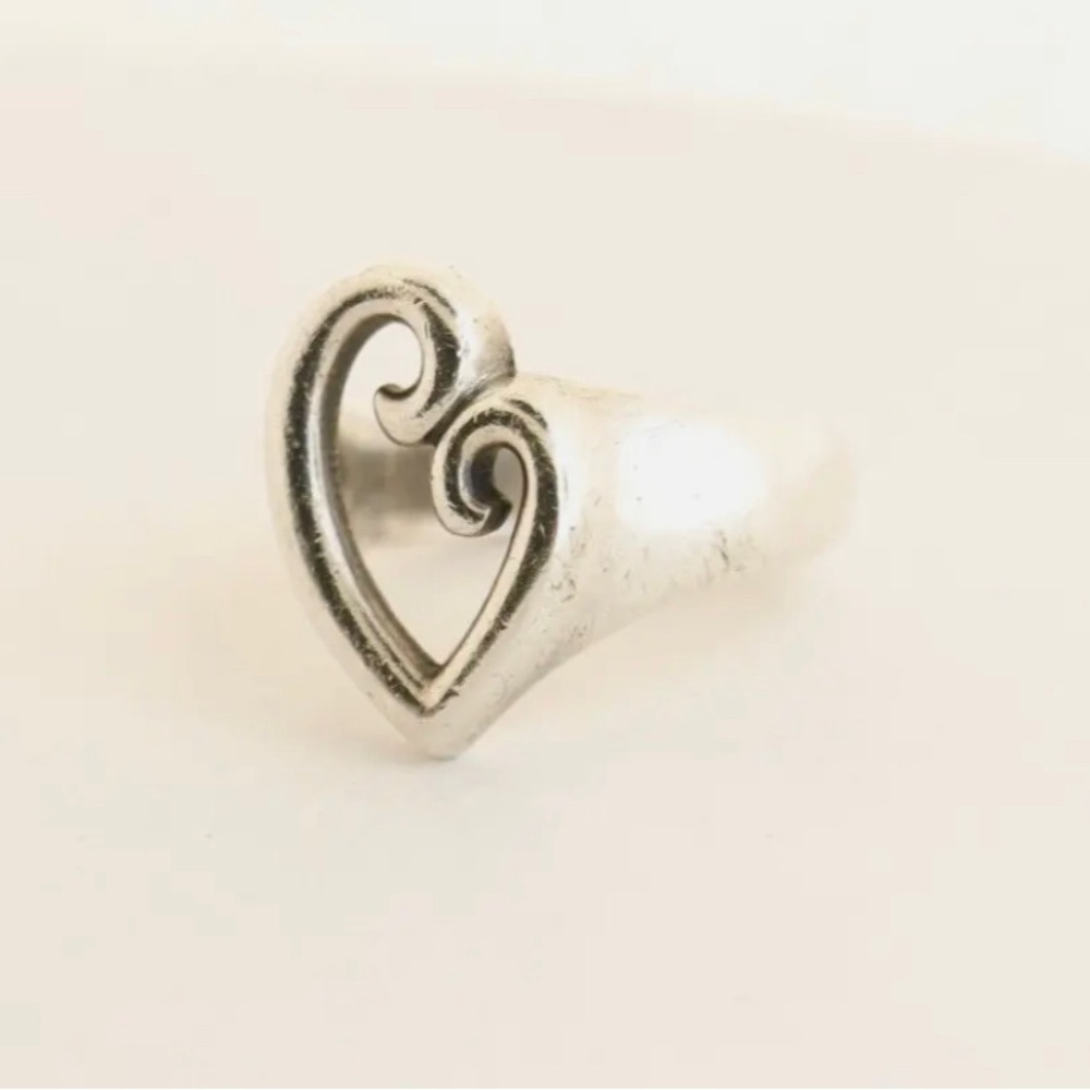 Beautiful James Avery Sterling Silver Mother's Love Heart Ring Size 7.5 - Picture 3 of 6